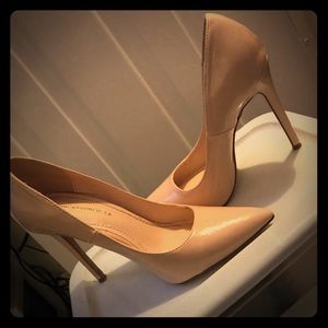 Light tan/beige L.A shoe Republic pumps worn once.